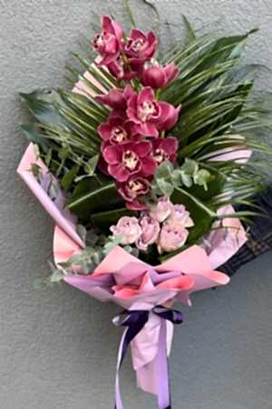 Bordo Cymbidium Orkide Buketi